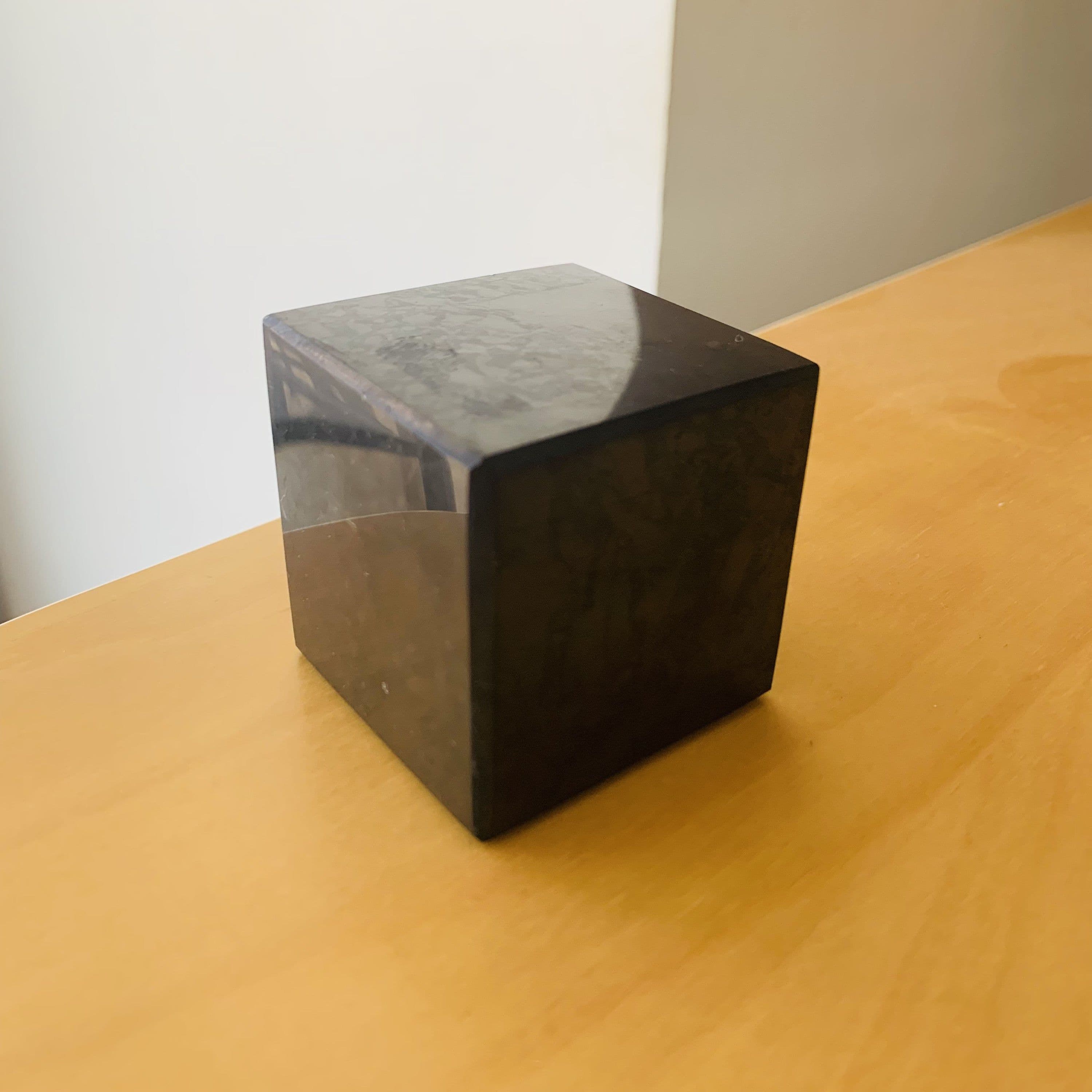 image-Cube "Purification des Énergies" en Shungite polie