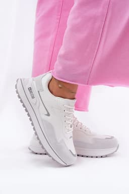 image-Sport Shoes Step in style