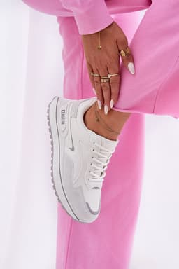 image-Sport Shoes Step in style