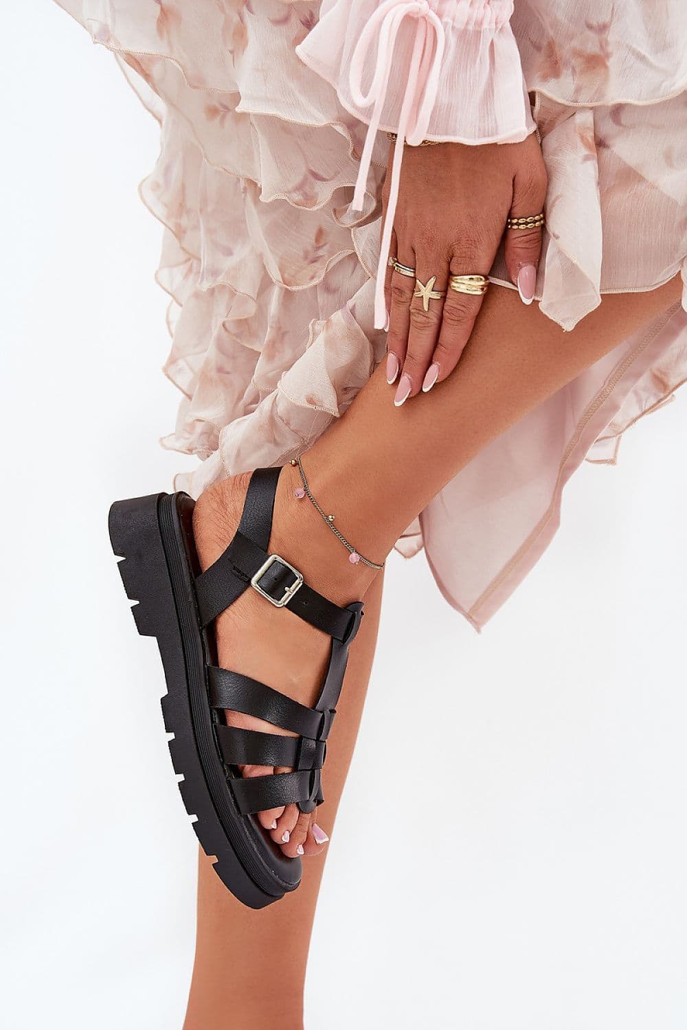 image-Sandals Step in style