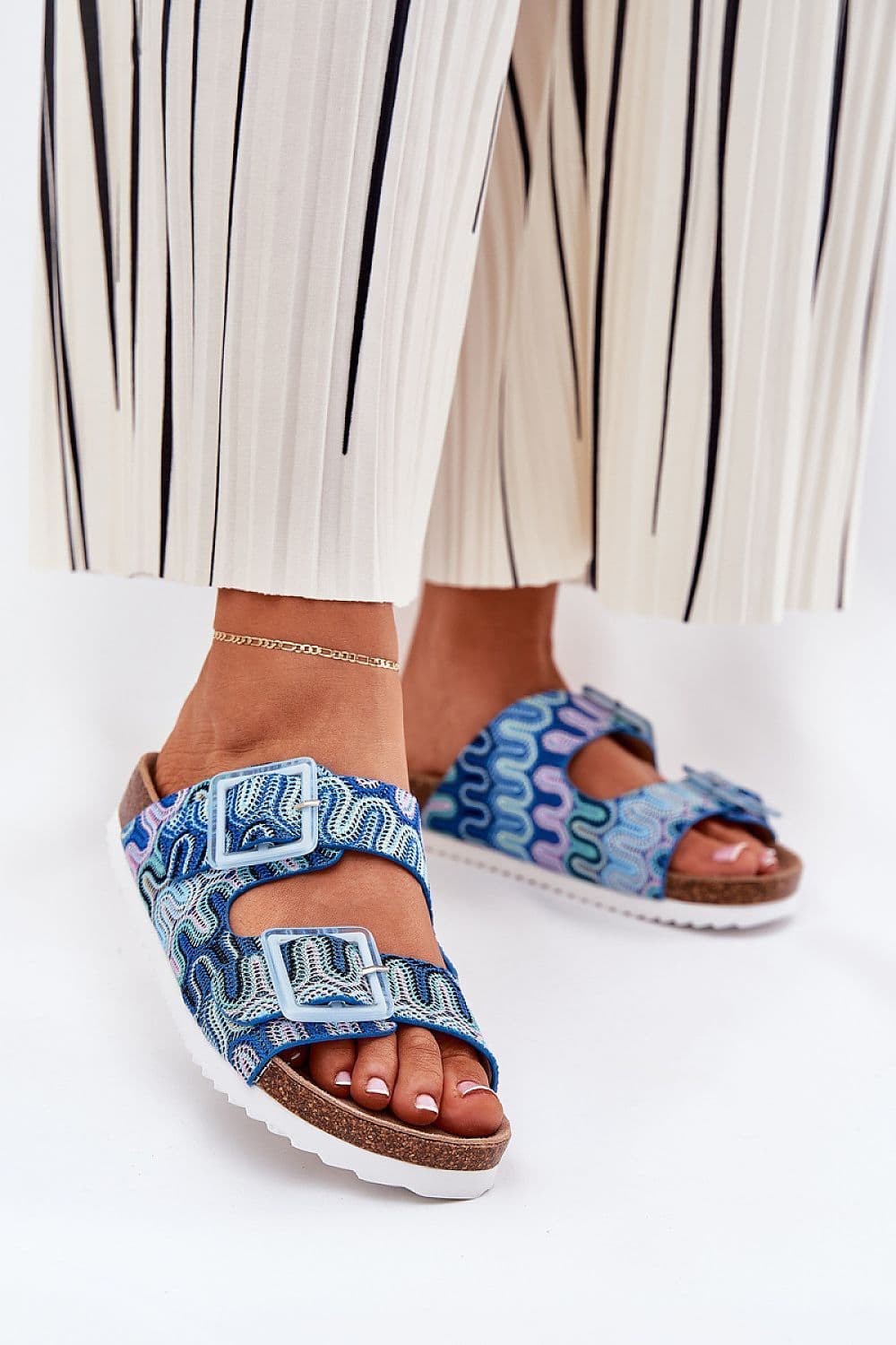 image-Flip-flops Step in style