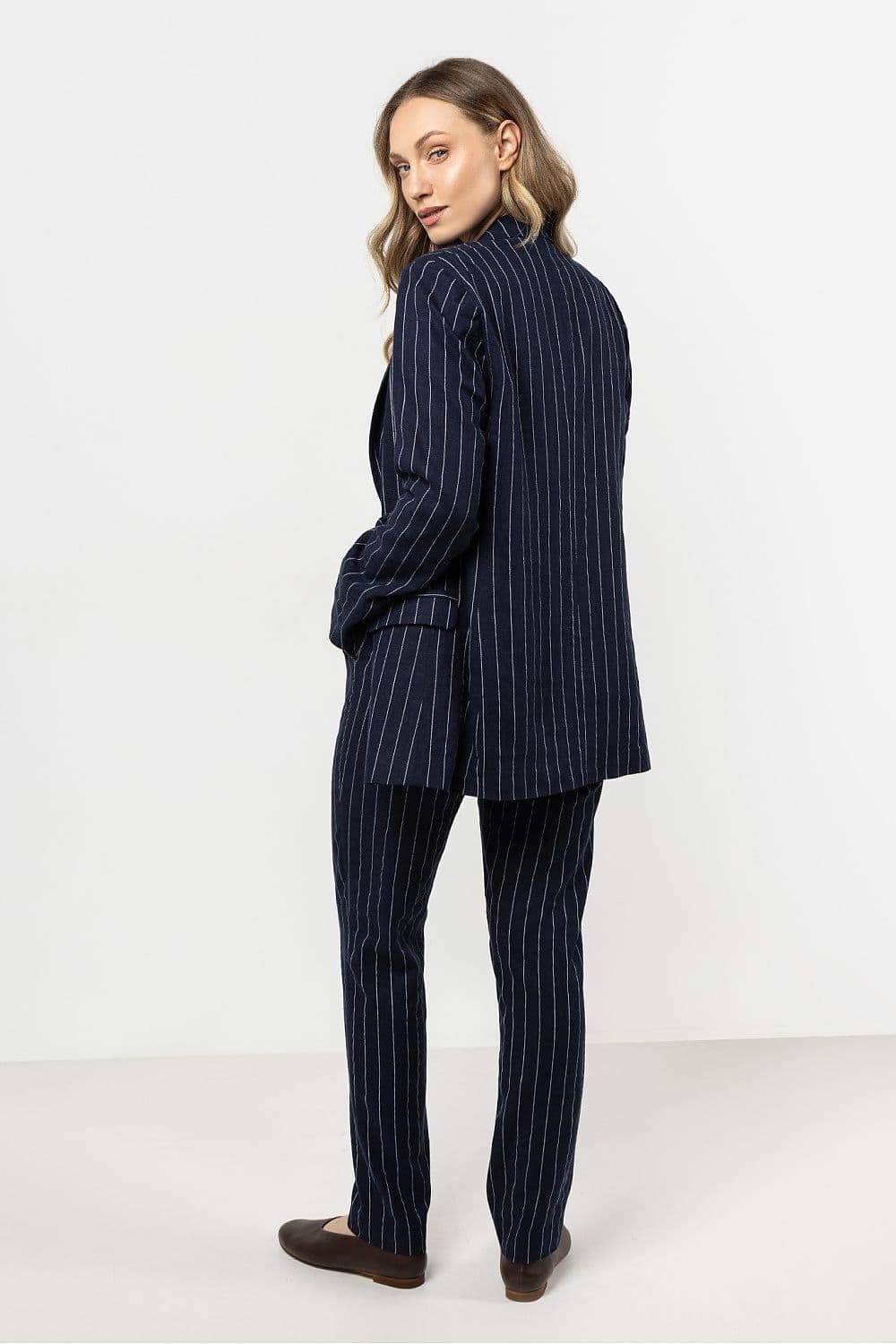 image-Jacket awama