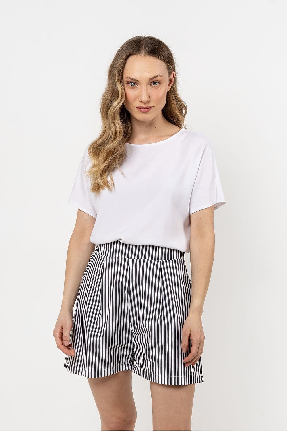 image-Shorts awama