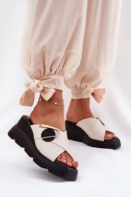 image-Flip-flops Step in style