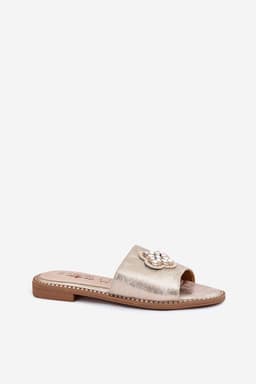 image-Flip-flops Step in style