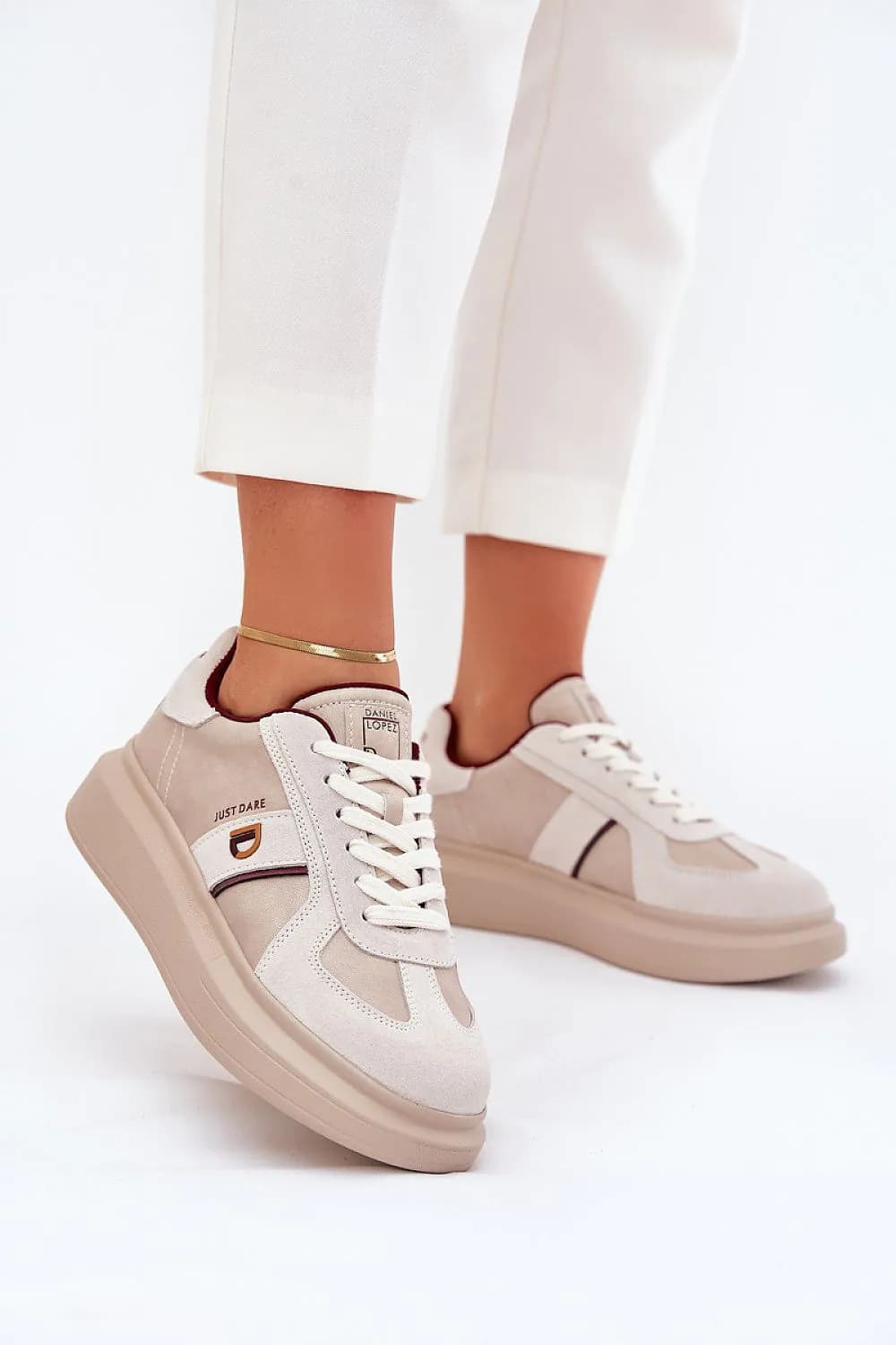 image-Sport Shoes Step in style