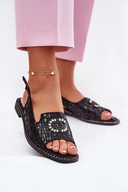image-Sandals Step in style