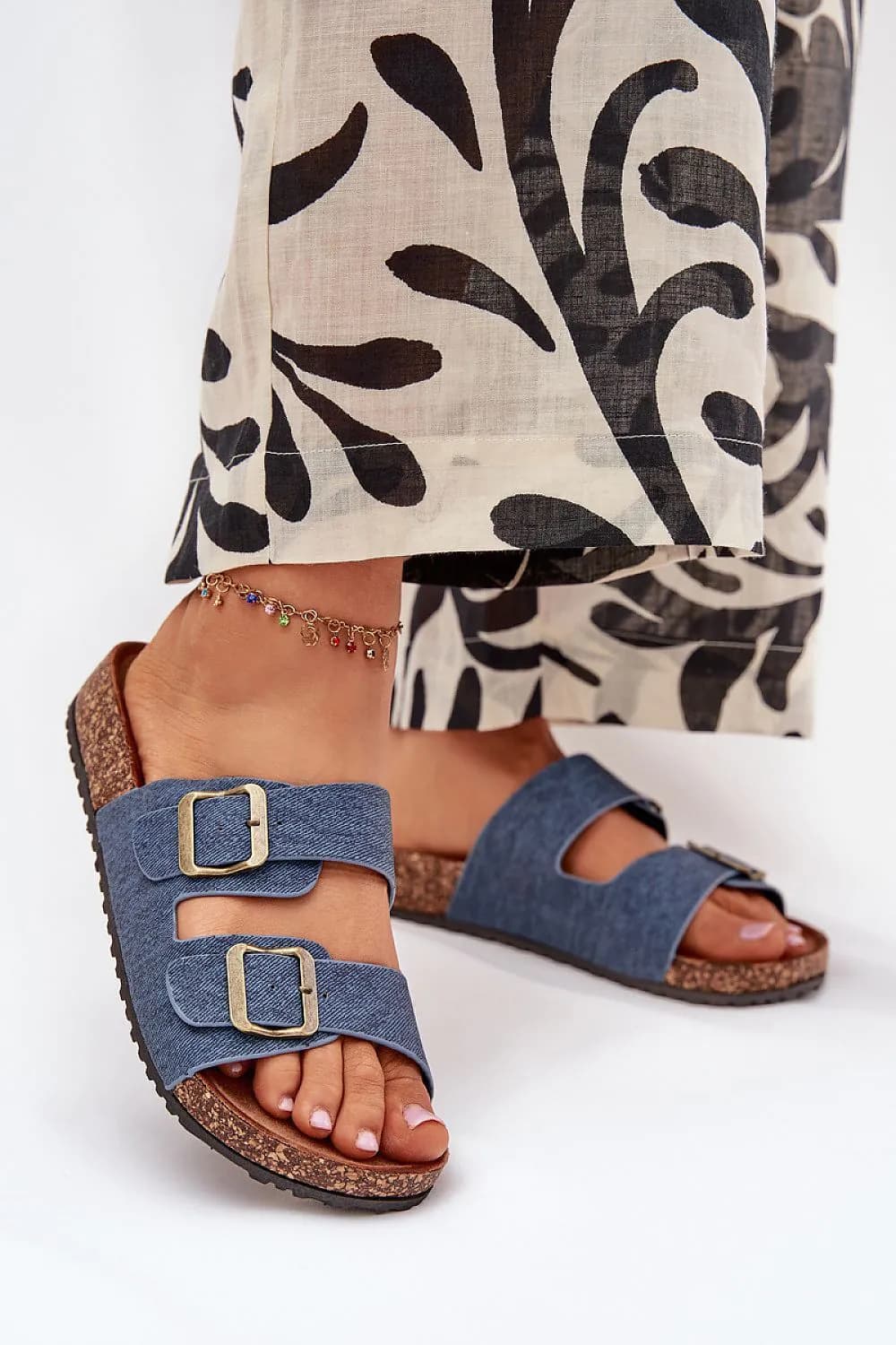 image-Flip-flops Step in style