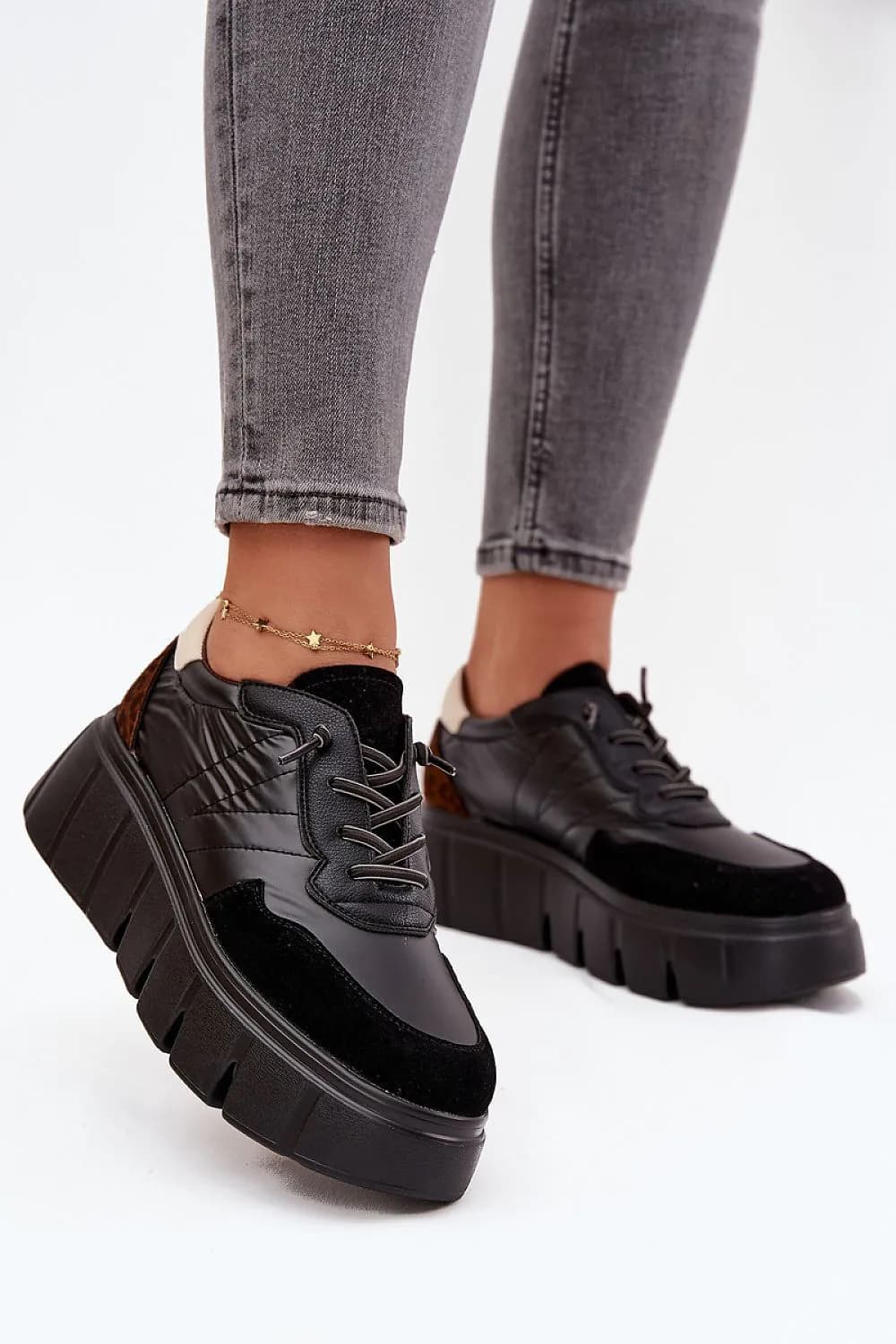 image-Sport Shoes Step in style