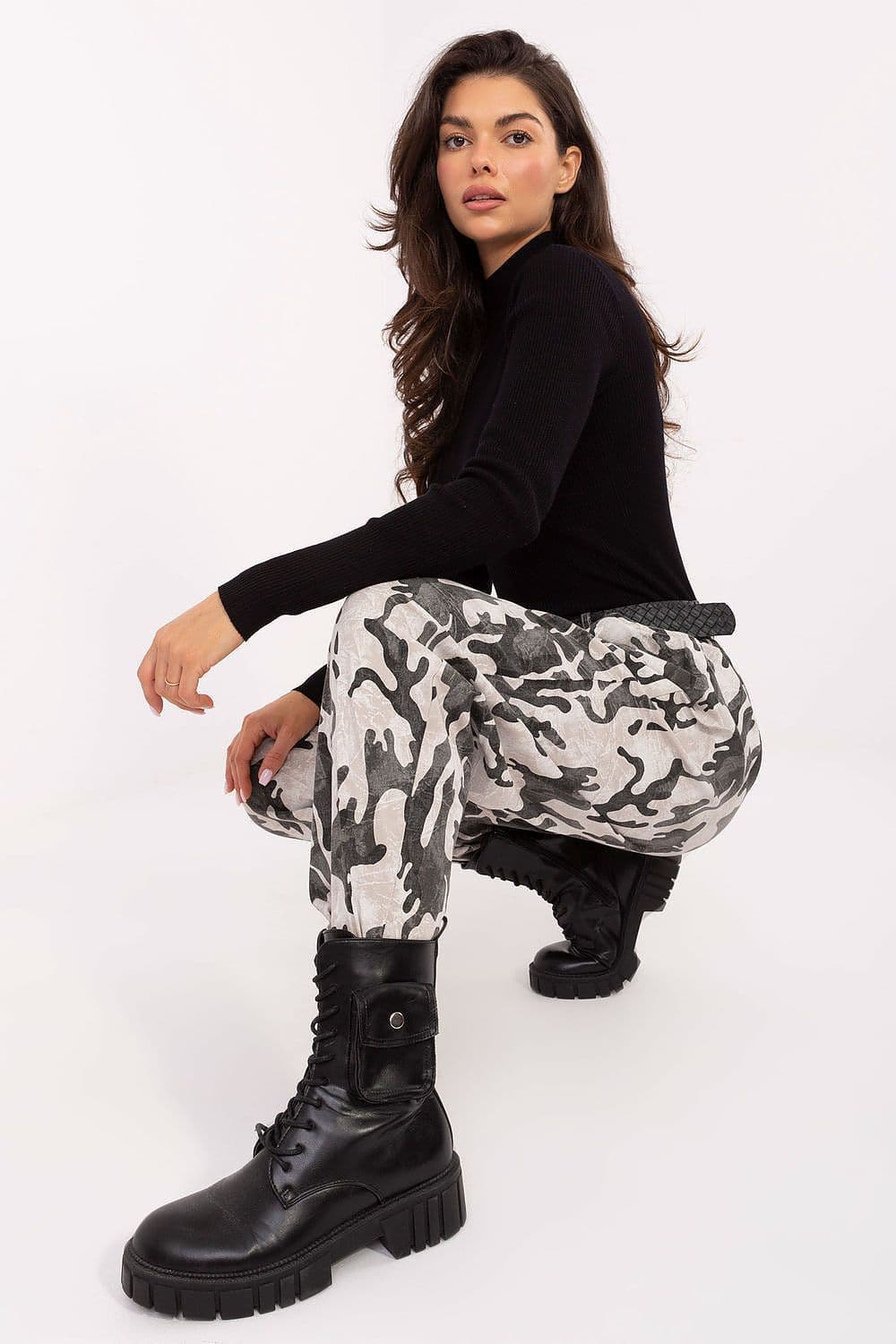 image-Women trousers Italy Moda