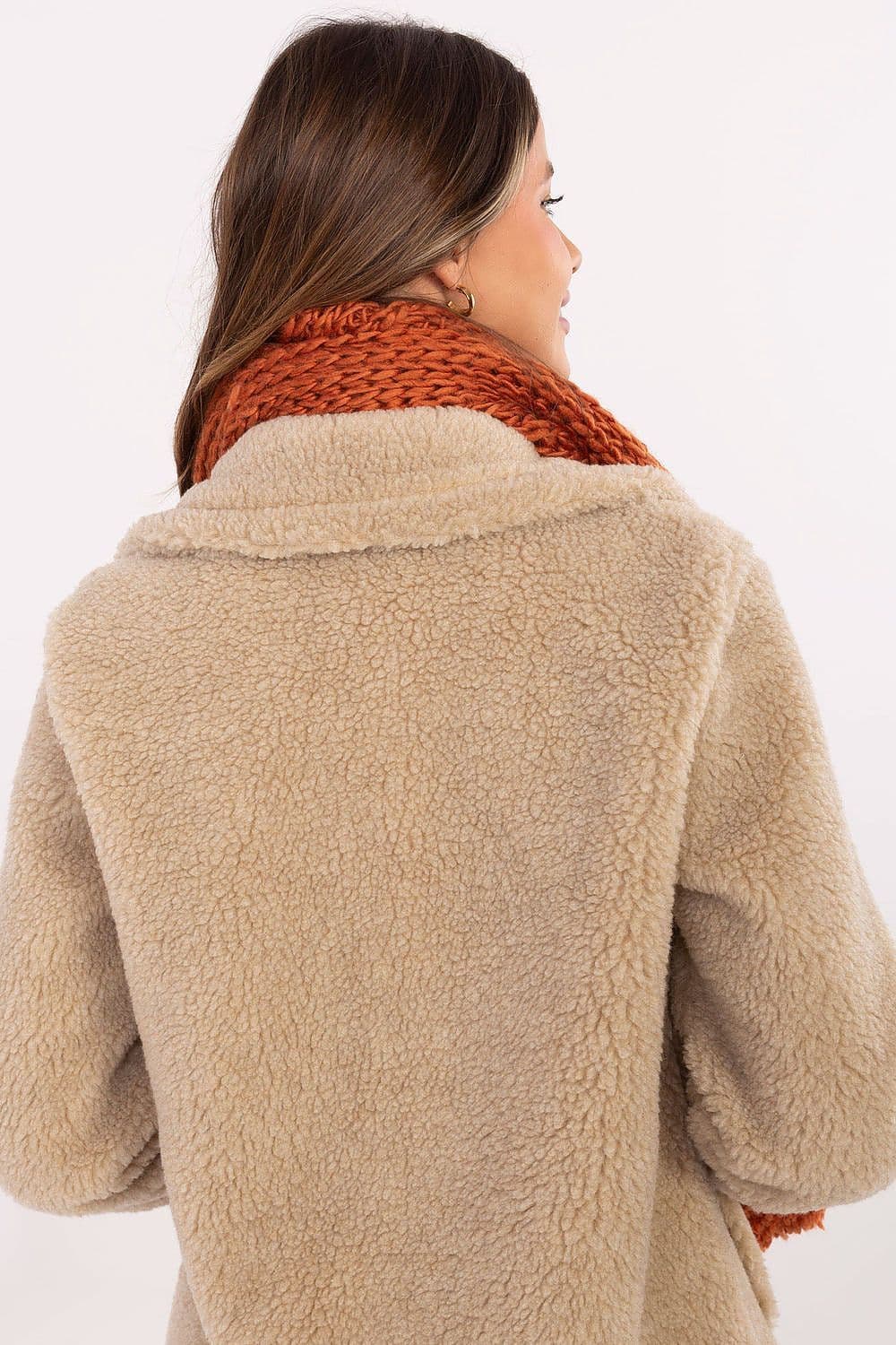 image-Shawl AT