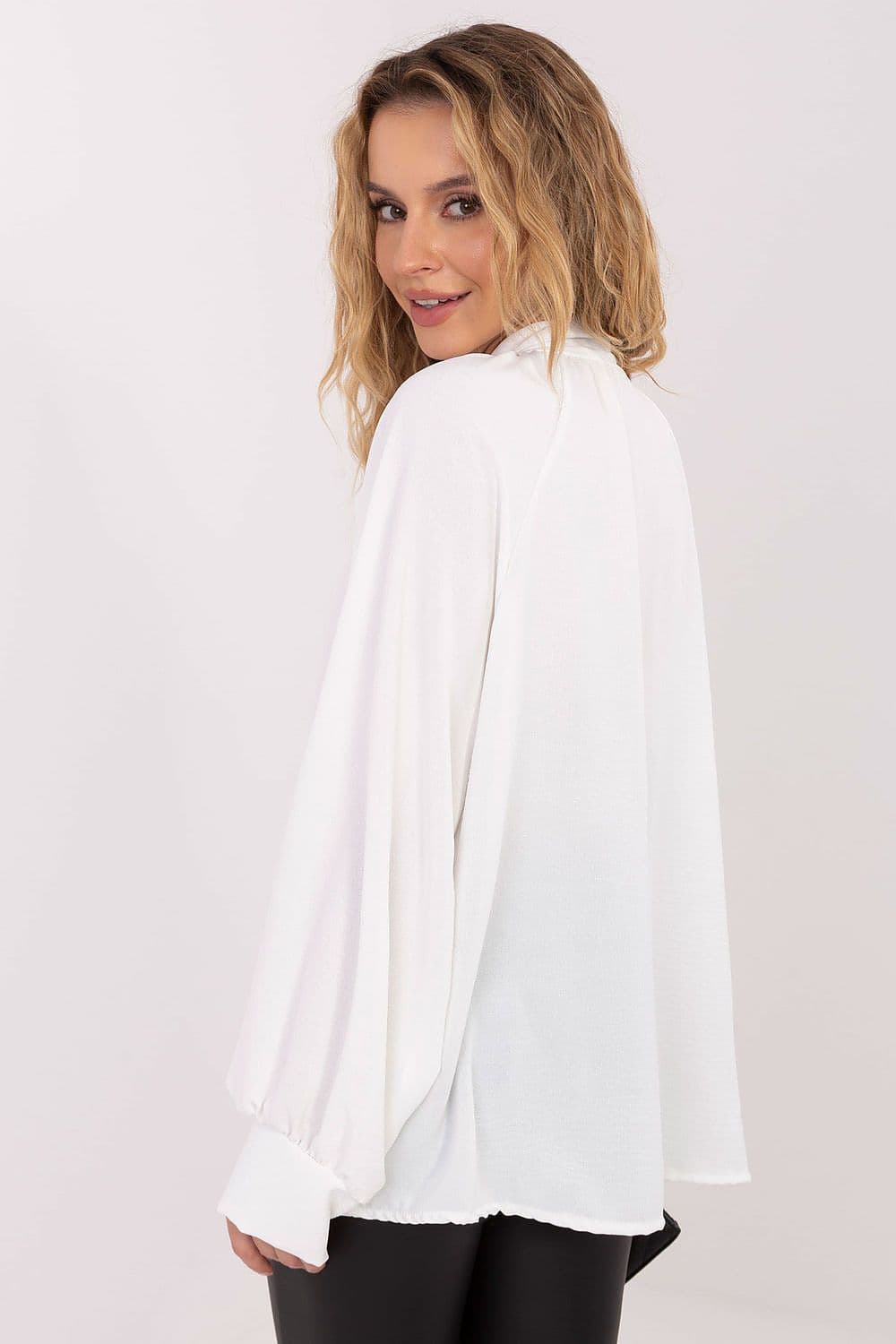 image-Blouse Italy Moda