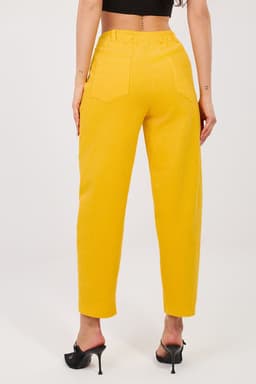 image-corduroy trousers Rue Paris