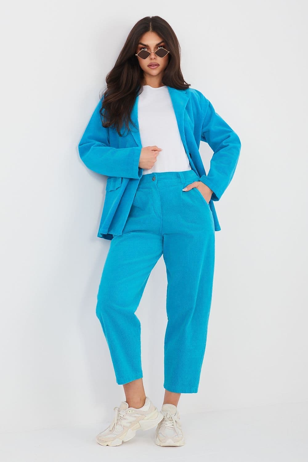 image-corduroy trousers Rue Paris