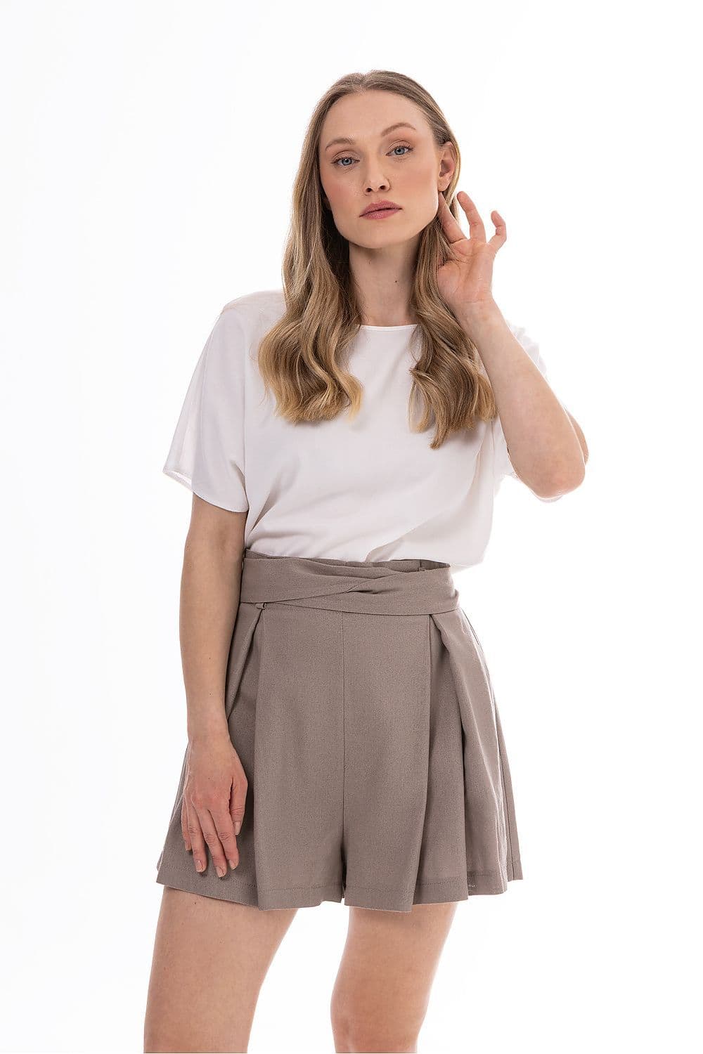 image-Shorts awama