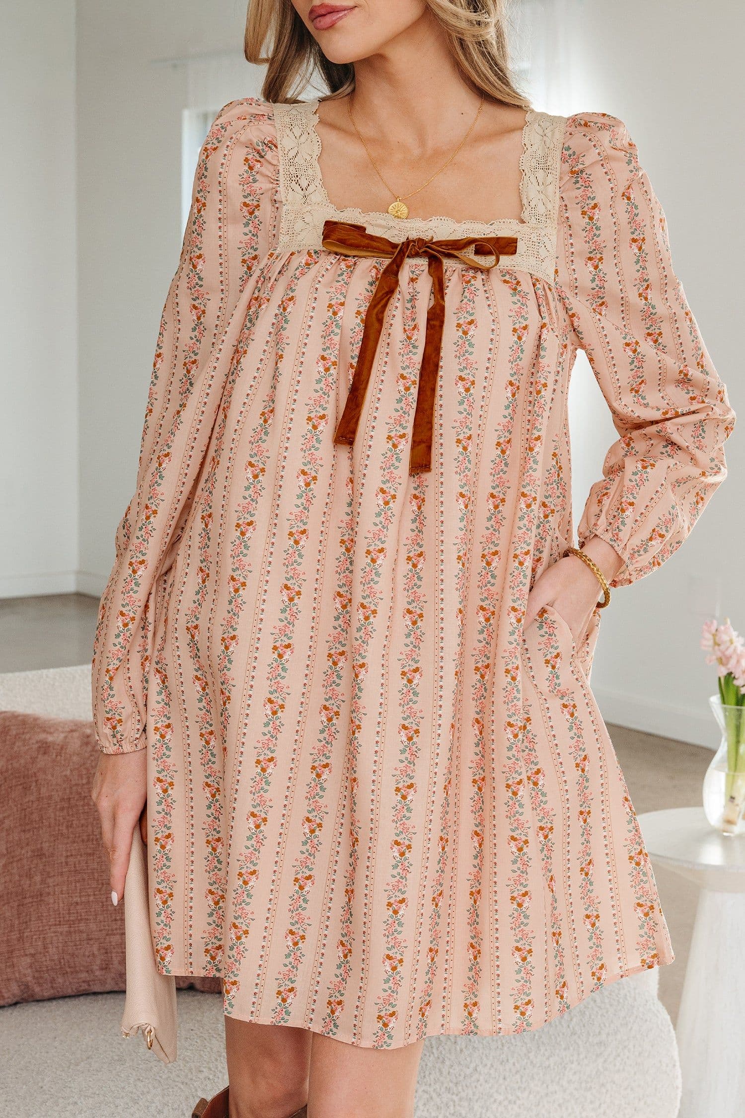 image-Khaki Floral Print Contrast Velvet Bow Lace Patchwork Long Sleeve Loose Mini Dress