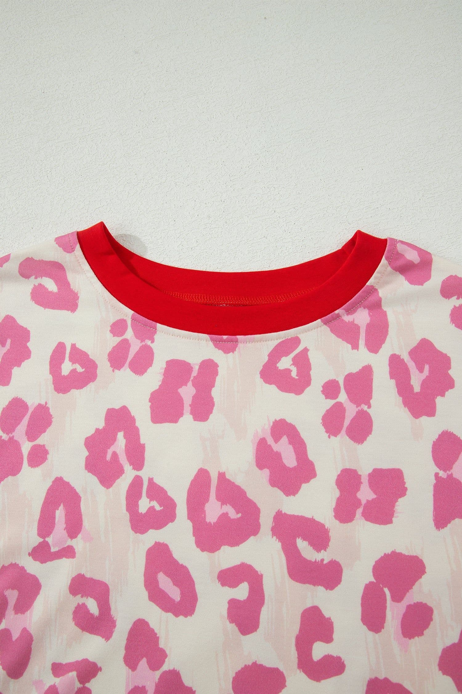 image-Rose Unique Leopard Print Contrast Trim Top Loose 2pcs Short Set