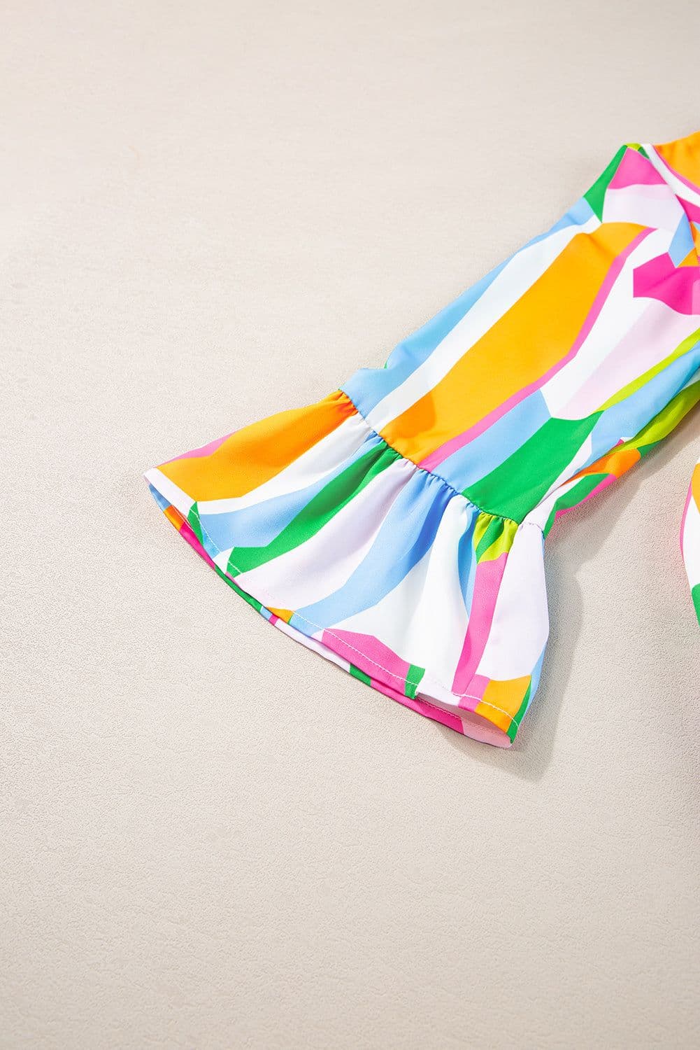 image-Green Abstract Print Ruffled Sleeve V Neck Dress