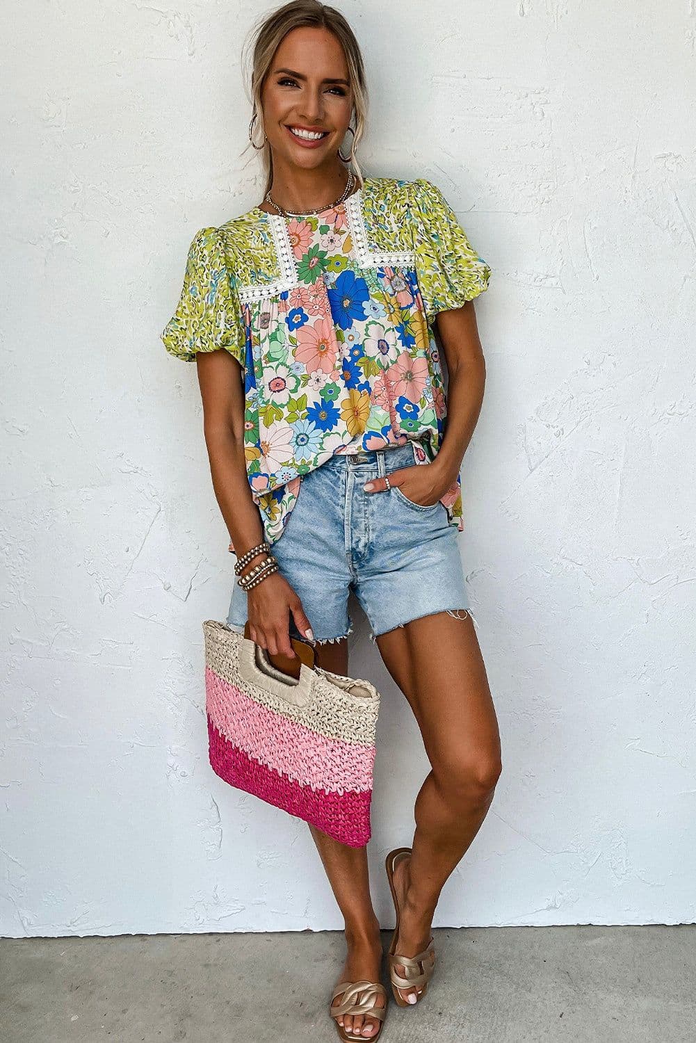 image-Green Bubble Sleeve Lace Trim Floral Blouse