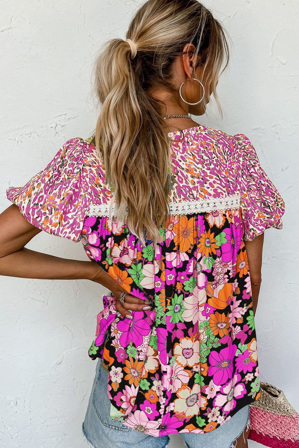 image-Green Bubble Sleeve Lace Trim Floral Blouse