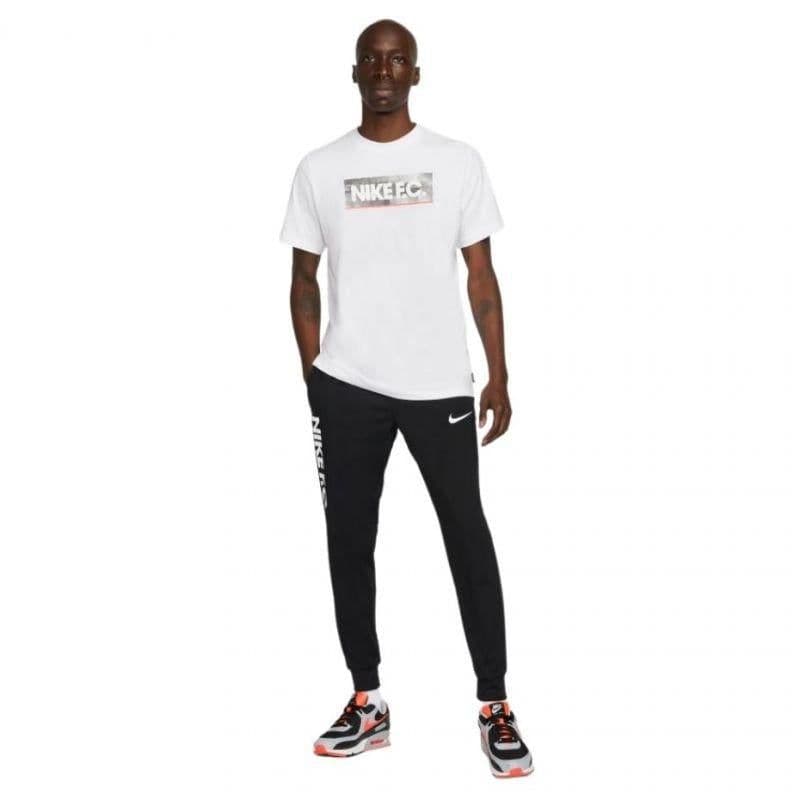 image-T-shirt Nike NK Fc Tee Seasonal Block M DH7444 100