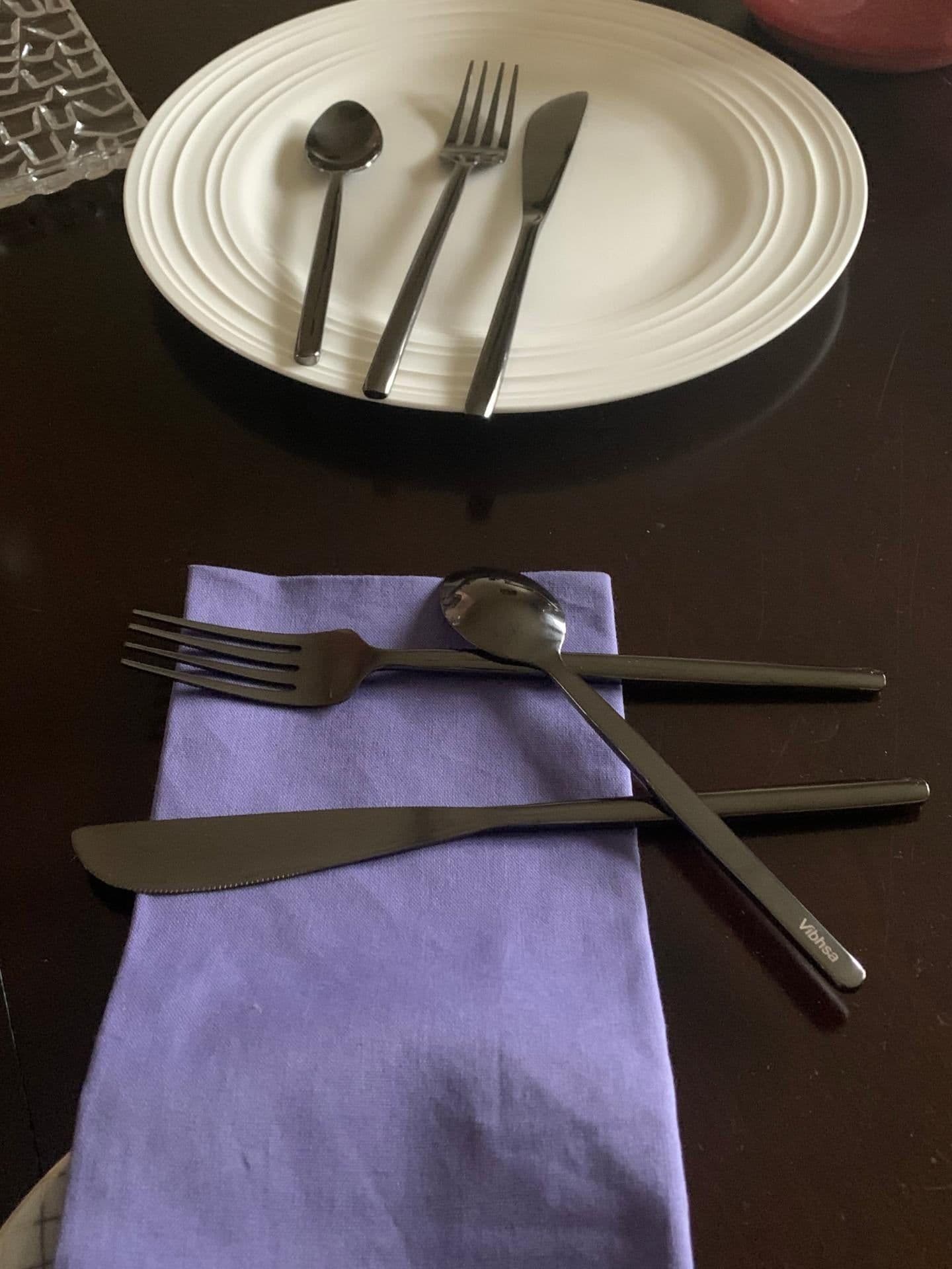image-Stainless Steel Flatware 18 PC Set-Dinner knives, Dinner Forks, Teaspoons