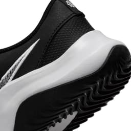 image-Nike Legend Essential 3 Next Nature M DM1120-001 shoes