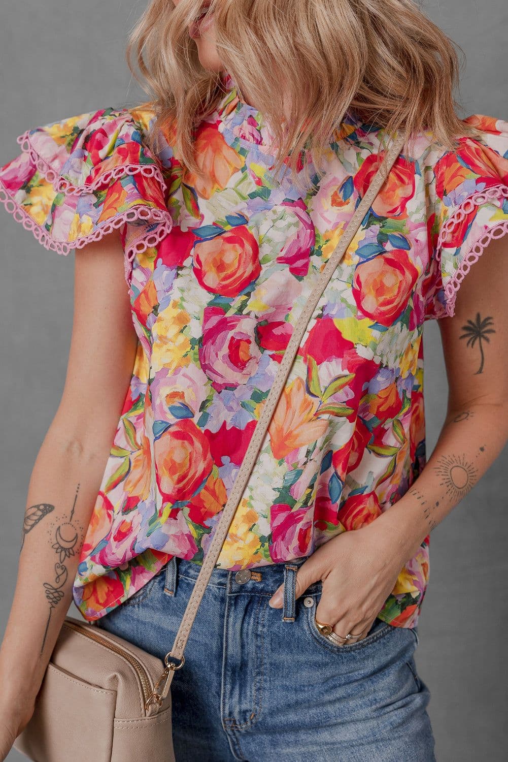 image-Floral Short Sleeve Ruffled Lace Trim Blouse (58 characters)