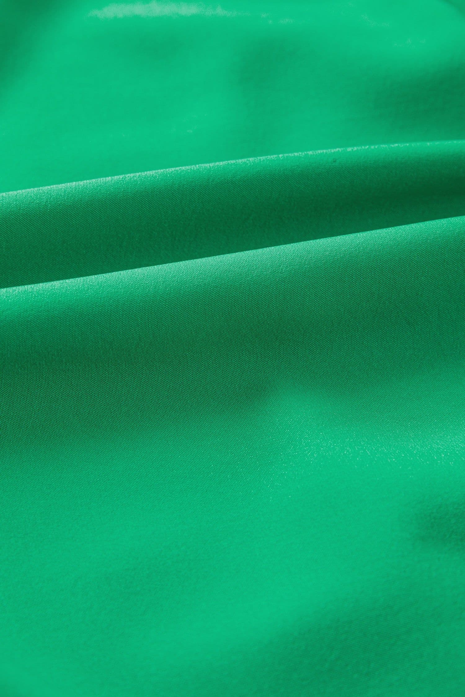 image-Bright Green V Neck Puff Sleeve High Waist Tiered Maxi