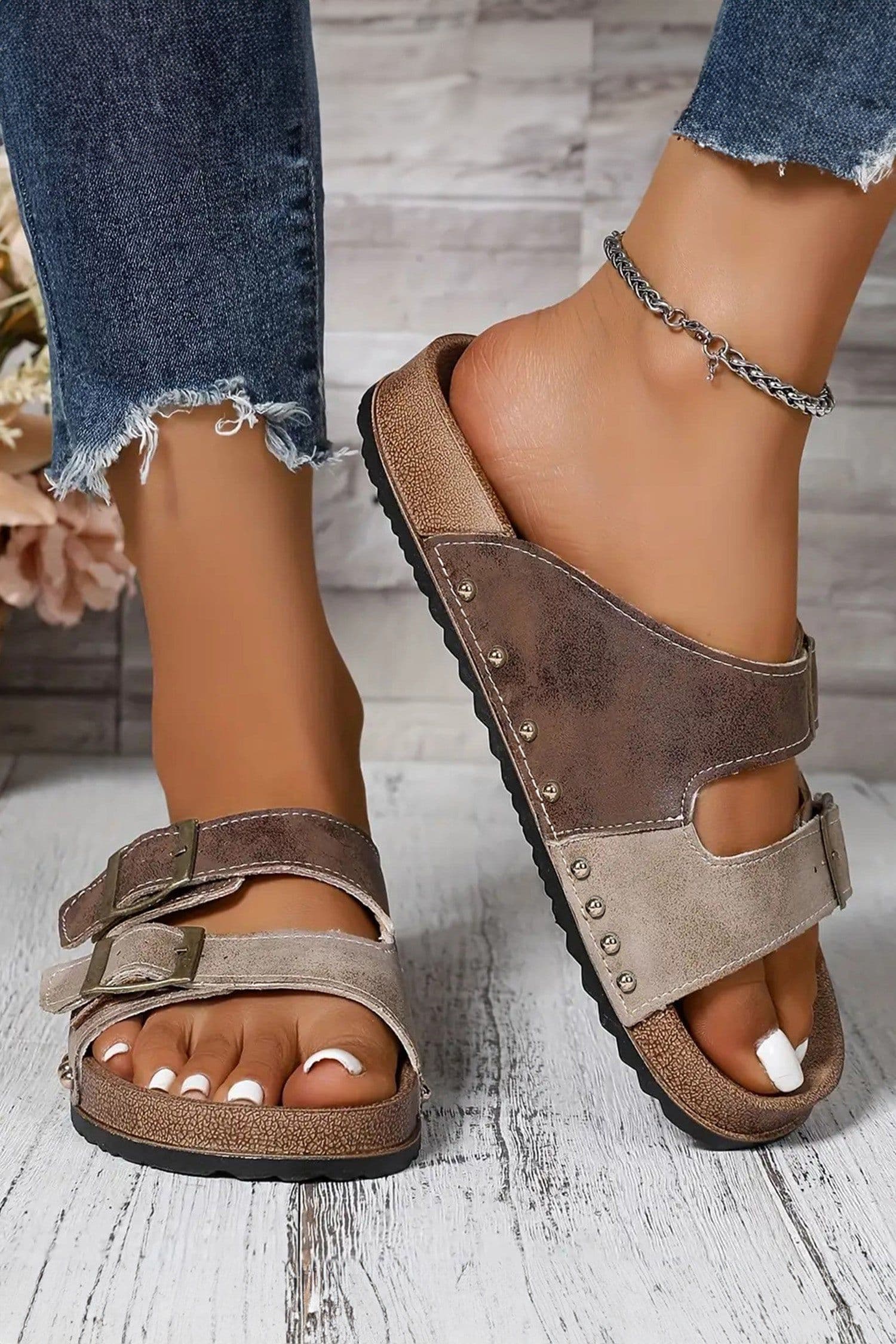 image-Coffee Leopard Two-tone Retro Buckle Slippers