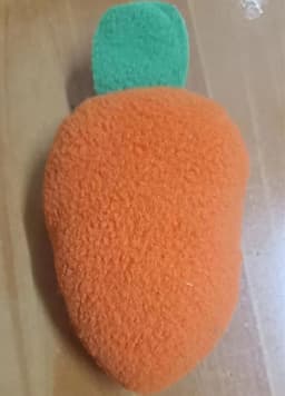 image-Pet Pad Dog Pulls Radish To Relieve Boredom