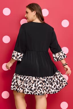 image-Black Plus Size Leopard Patchwork V-Neck Dress