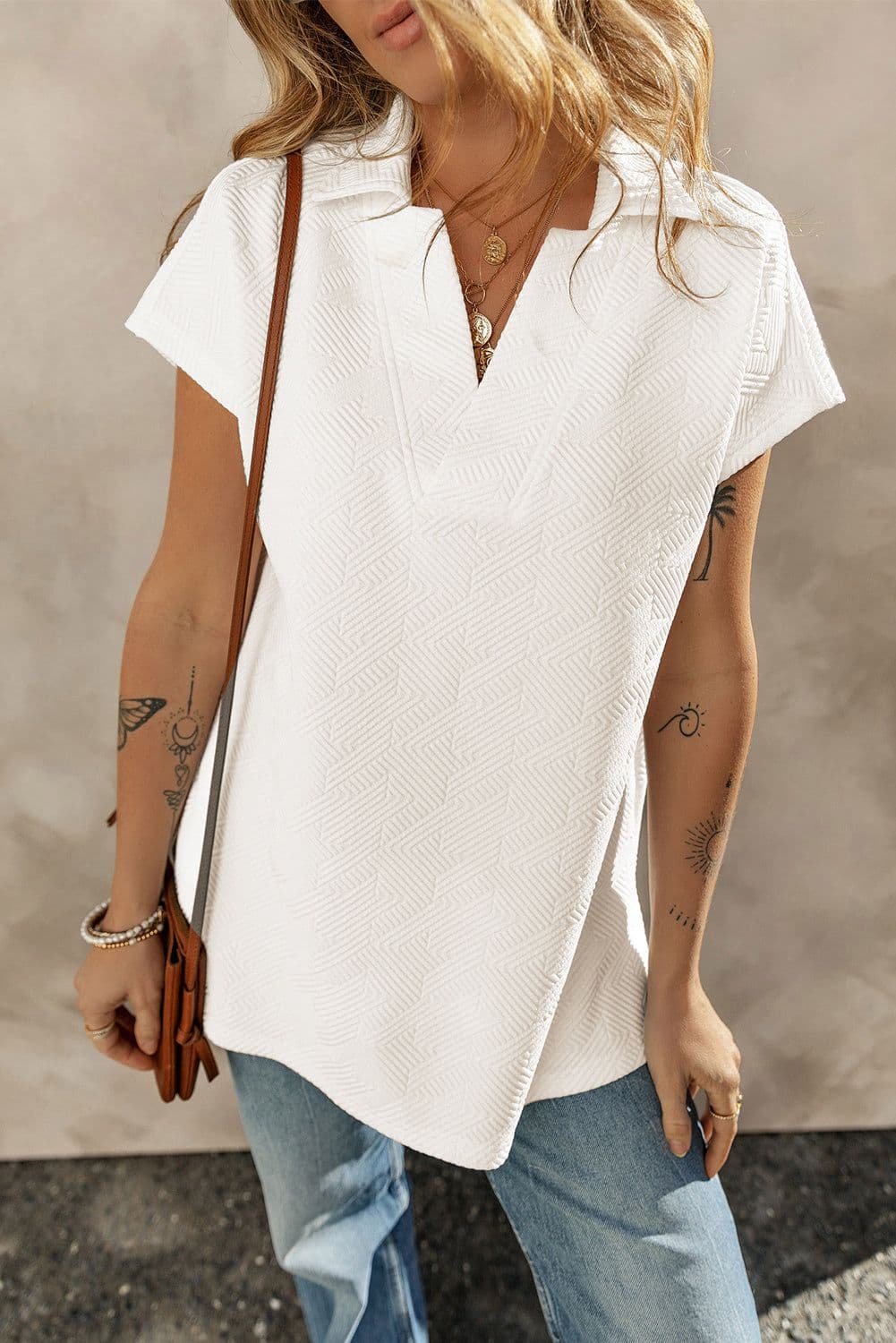 image-White Textured V Neck Collared Short Sleeve Top