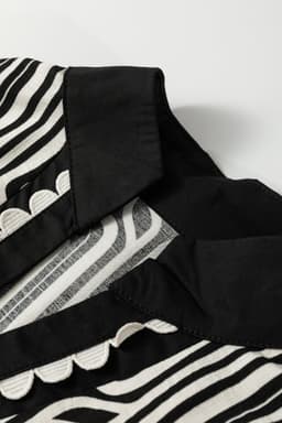 image-Black Geometric Print Contrast Scallop Color Block Patchwork Short Sleeve Blouse