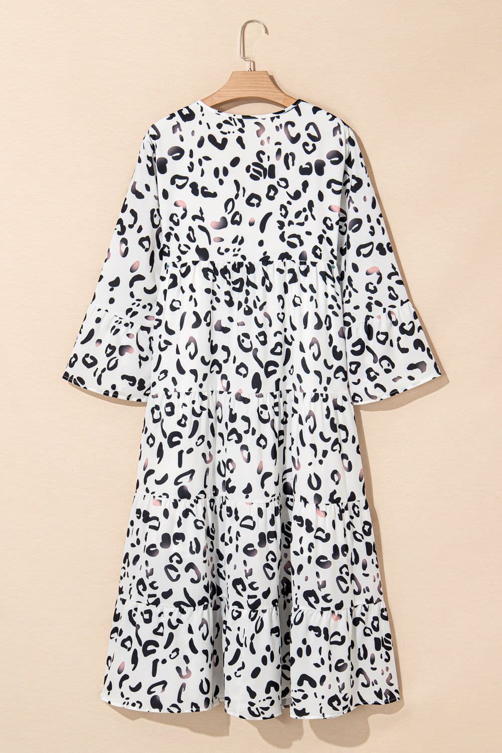 image-White Leopard Print Maxi Dress V-Neck Loose Fit Elegant Tiered Design