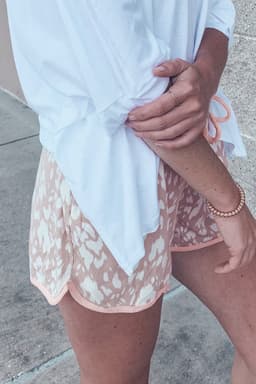 image-Khaki Leopard Shorts Arched Hem Elastic Waist