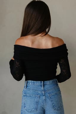 image-Black Floral Lace Off-shoulder Long Sleeve Slim Top