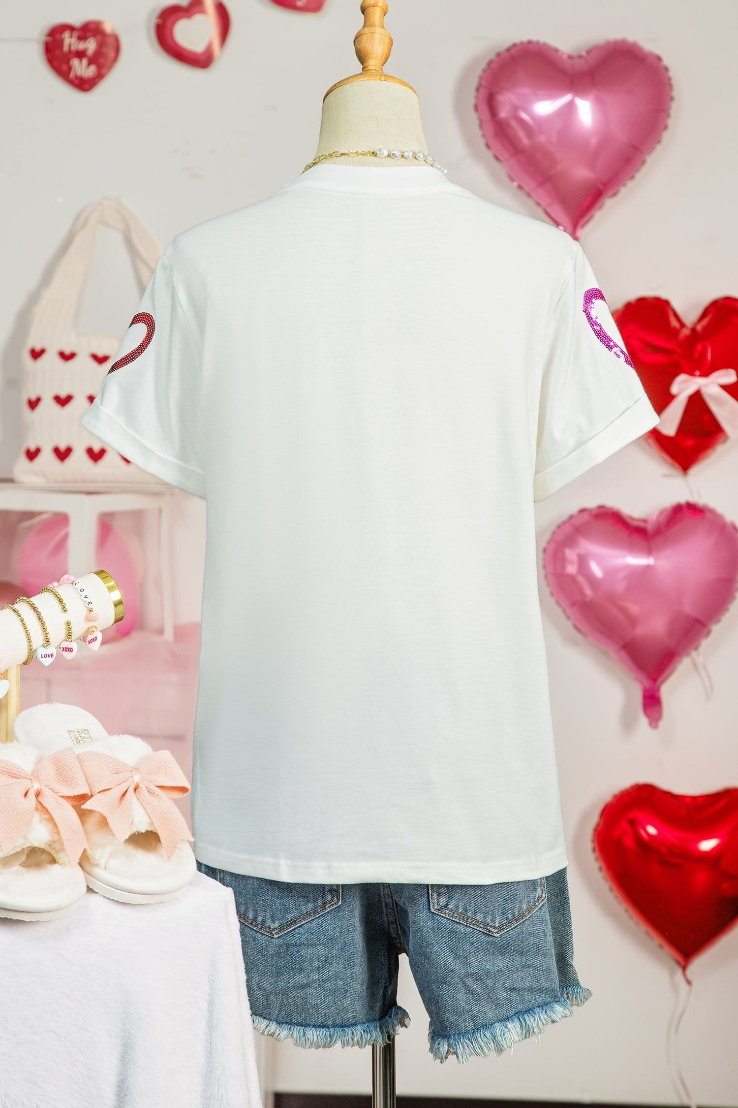 image-Women's White Sequin Heart Graphic Casual Tee - High Stretch