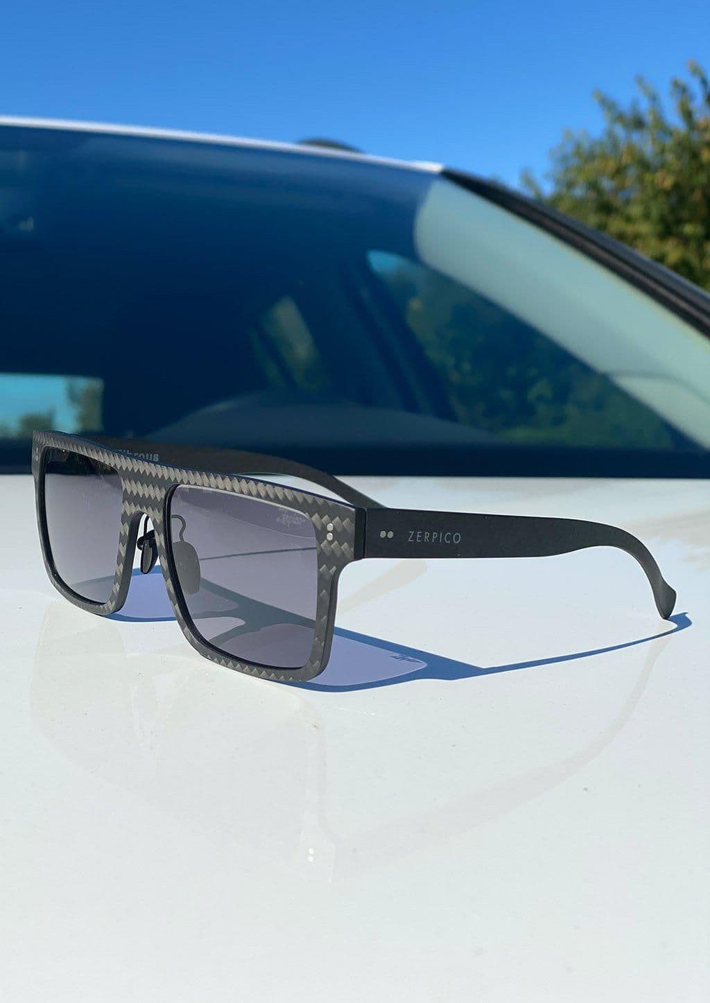 image-Fibrous - Carbon Fiber Square - Anti Bluelight