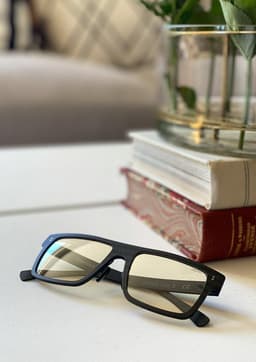 image-Fibrous - Carbon Fiber Square - Anti Bluelight