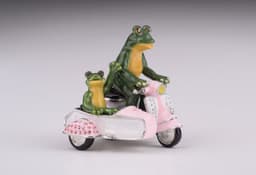 image-Frogs Riding Vespa with Sidecar