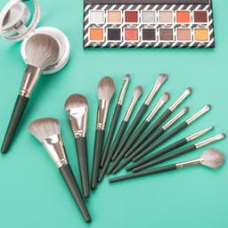 image-14pcs Green Makeup Brushes Set Beauty Foundation Powder Blush
