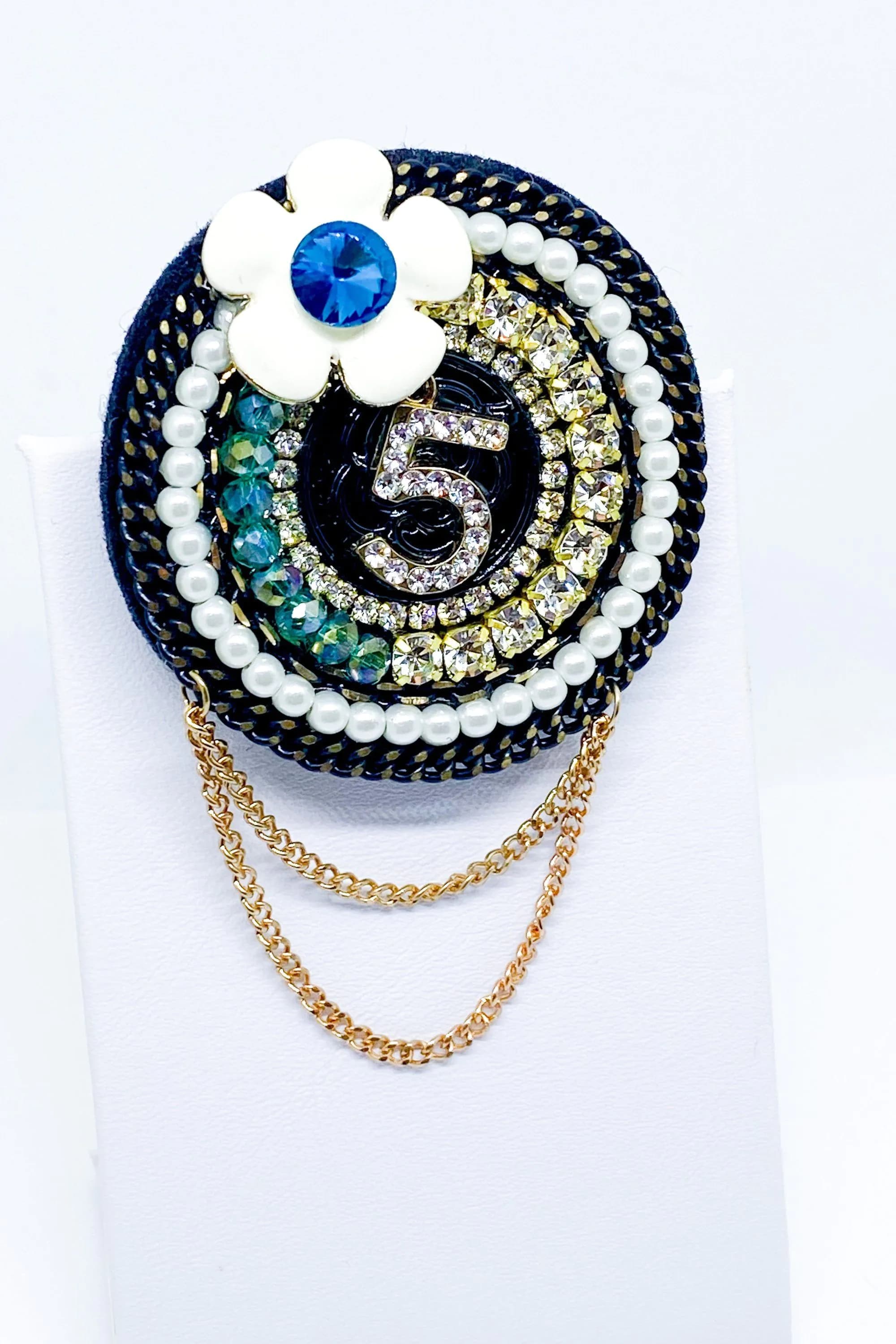 image-Brooch - 5 Series - Forever Donita