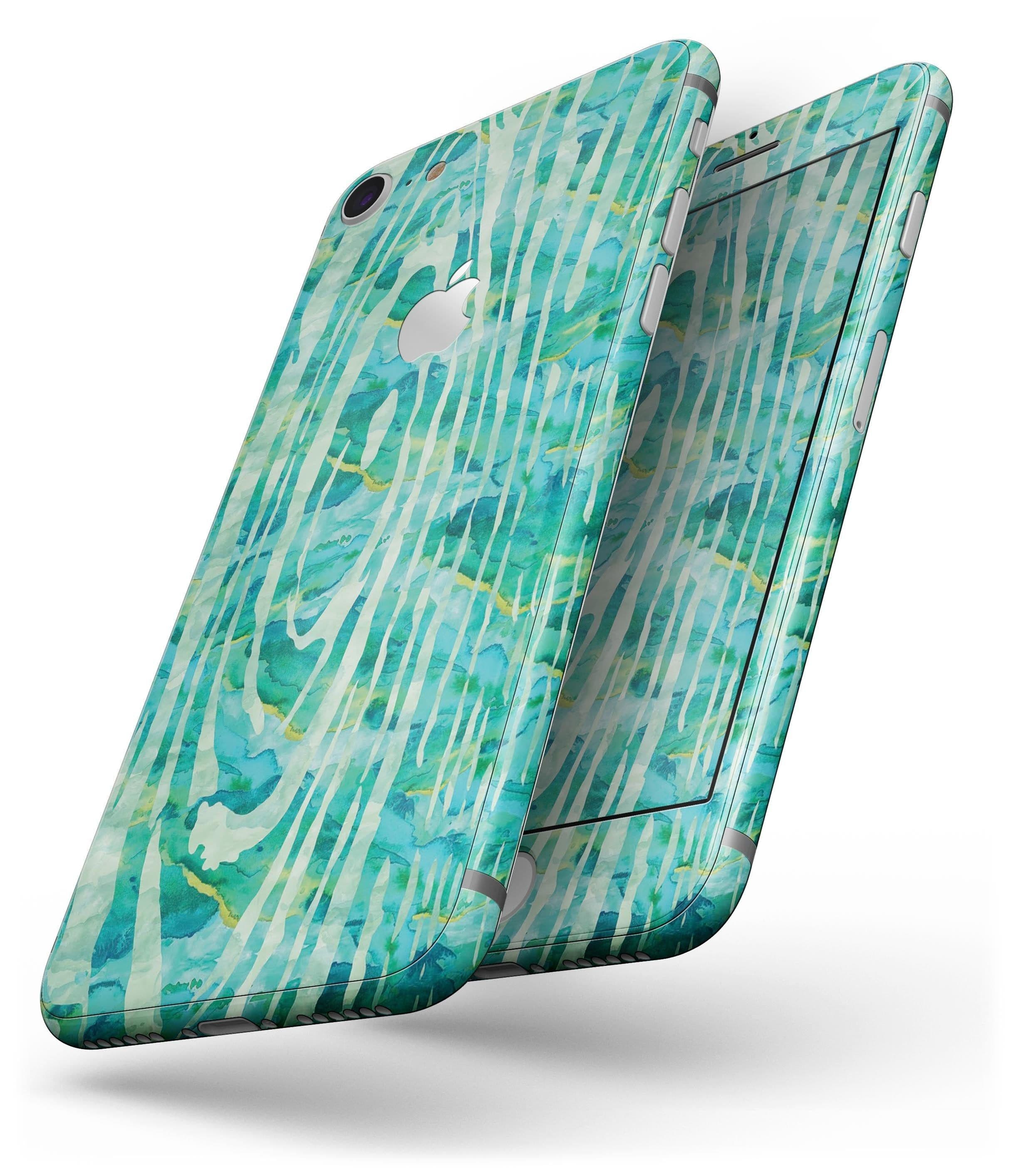 image-Green Watercolor Woodgrain - Skin-kit for the iPhone 8 or 8 Plus