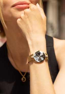 image-Facet Strass Swiss Ladies Watch J5.630.M