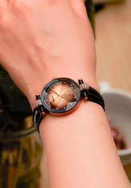 image-Facet Strass Swiss Ladies Watch J5.651.M