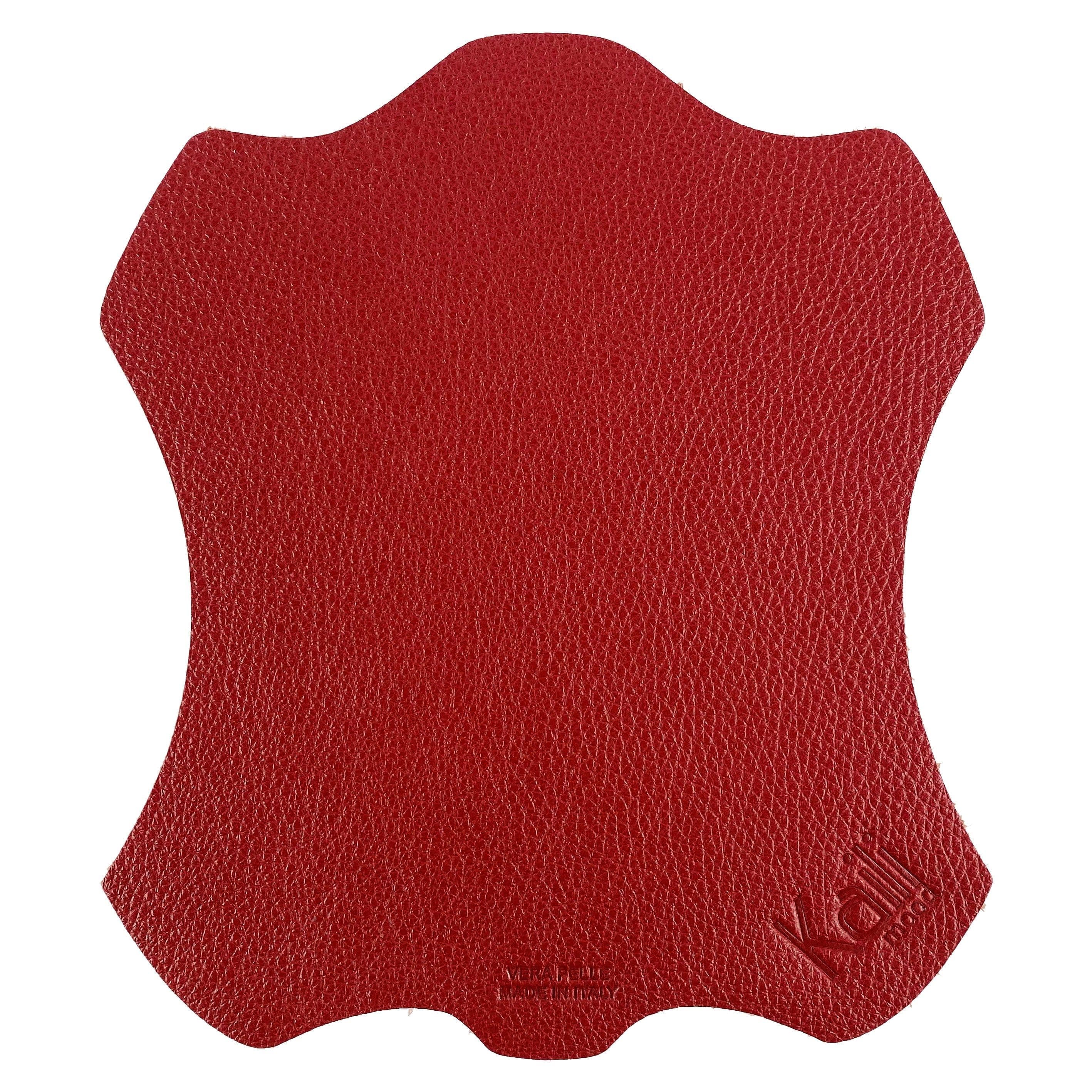 image-K0001VB | Tappetino per Mouse Made in Italy in Vera Pelle pieno fiore, grana dollaro - Colore Rosso - Dimensioni: cm 20 x 23 - Confezione: Sacchetto tubolare Tnt