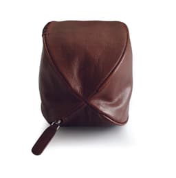 image-K0011BB | Beauty Case "Palla da Rugby" in Vera Pelle - Colore: Testa Moro - Elastico interno ferma flaconi - Chiusura con lampo - Dimensioni: cm 35 x 14 x 14- Confezione: Sacchetto Tnt