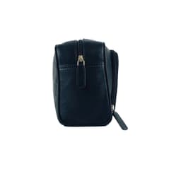 image-K0025AB | Beauty Case con maniglia laterale in Vera Pelle pieno fiore con leggera grana – Colore Nero. Chiusura con lampo, Dimensioni: cm 25 x 16 x 12. Confezione: Sacchetto Tnt