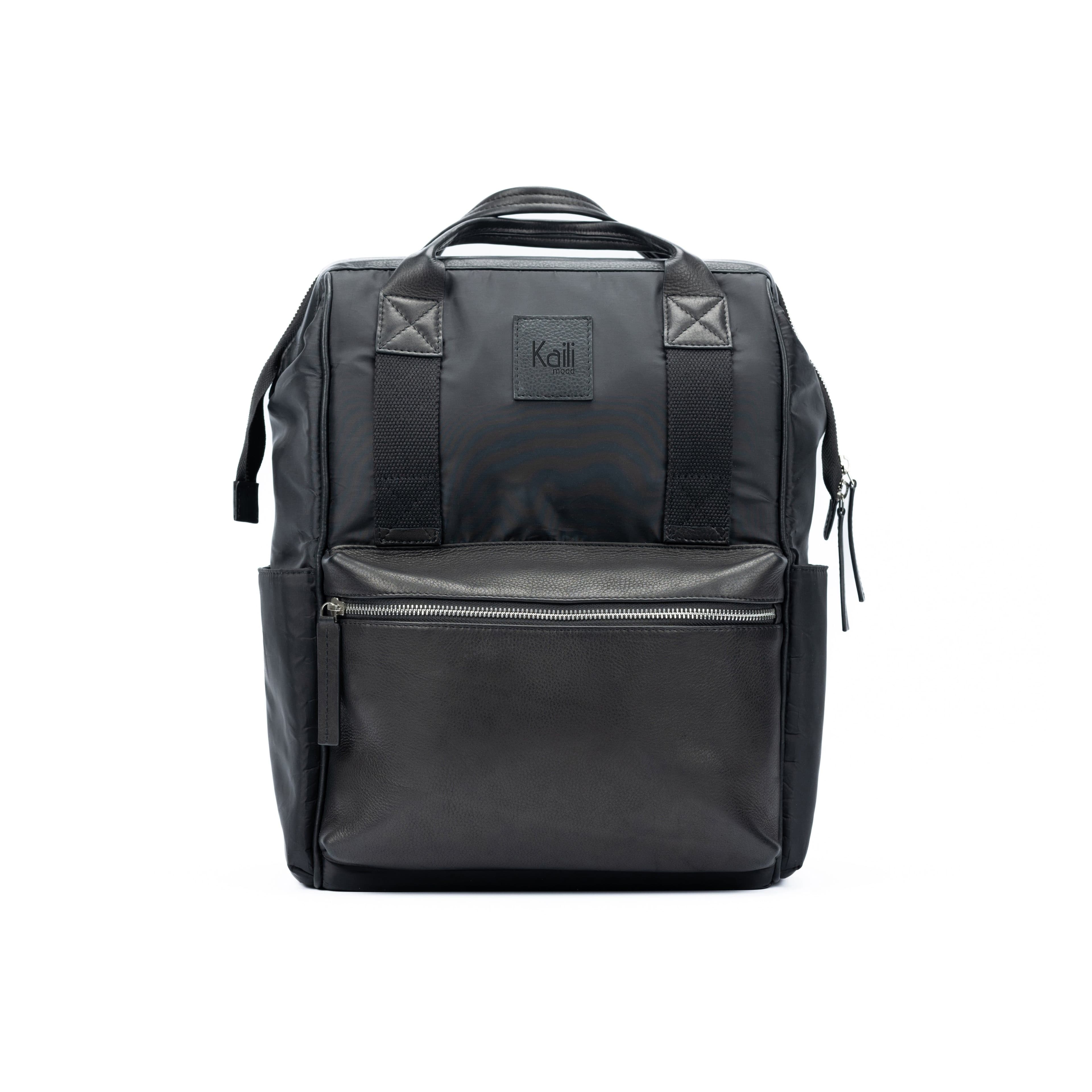 image-K0037AB | Zaino Idrorepellente in Nylon Waterproof/Vera Pelle pieno fiore con leggera grana - Colore Nero - Accessori Nickel lucido. Dimensioni: cm 27 x 39 x 19 - Confezione: Sacchetto Tnt